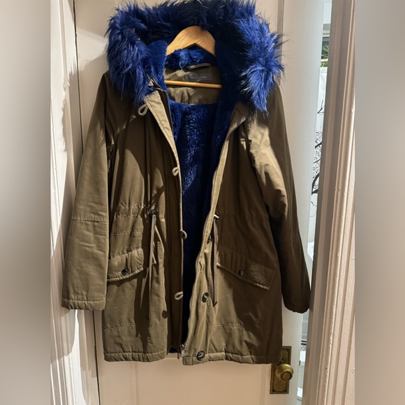 BLUE FUR PARKA - Picture 11 of 12